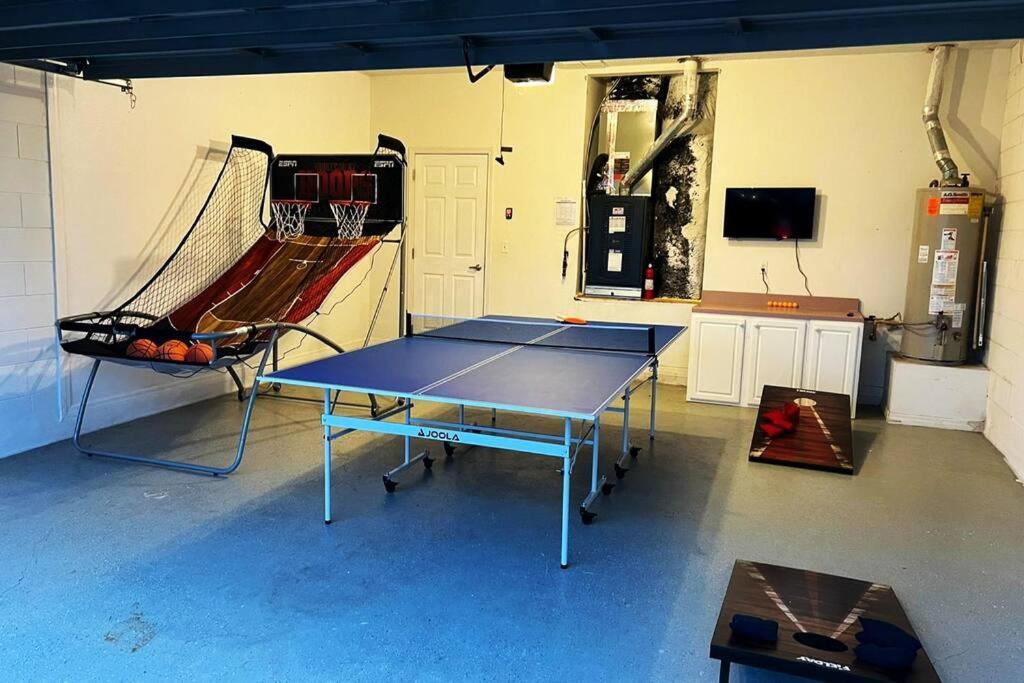 Holiday home Spacious Themed 5bed Villa! Private Heated Enclosed Pool/spa/bbq! *